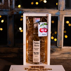 Pălinca Slavia – Cireșe Sălbatice 350ml